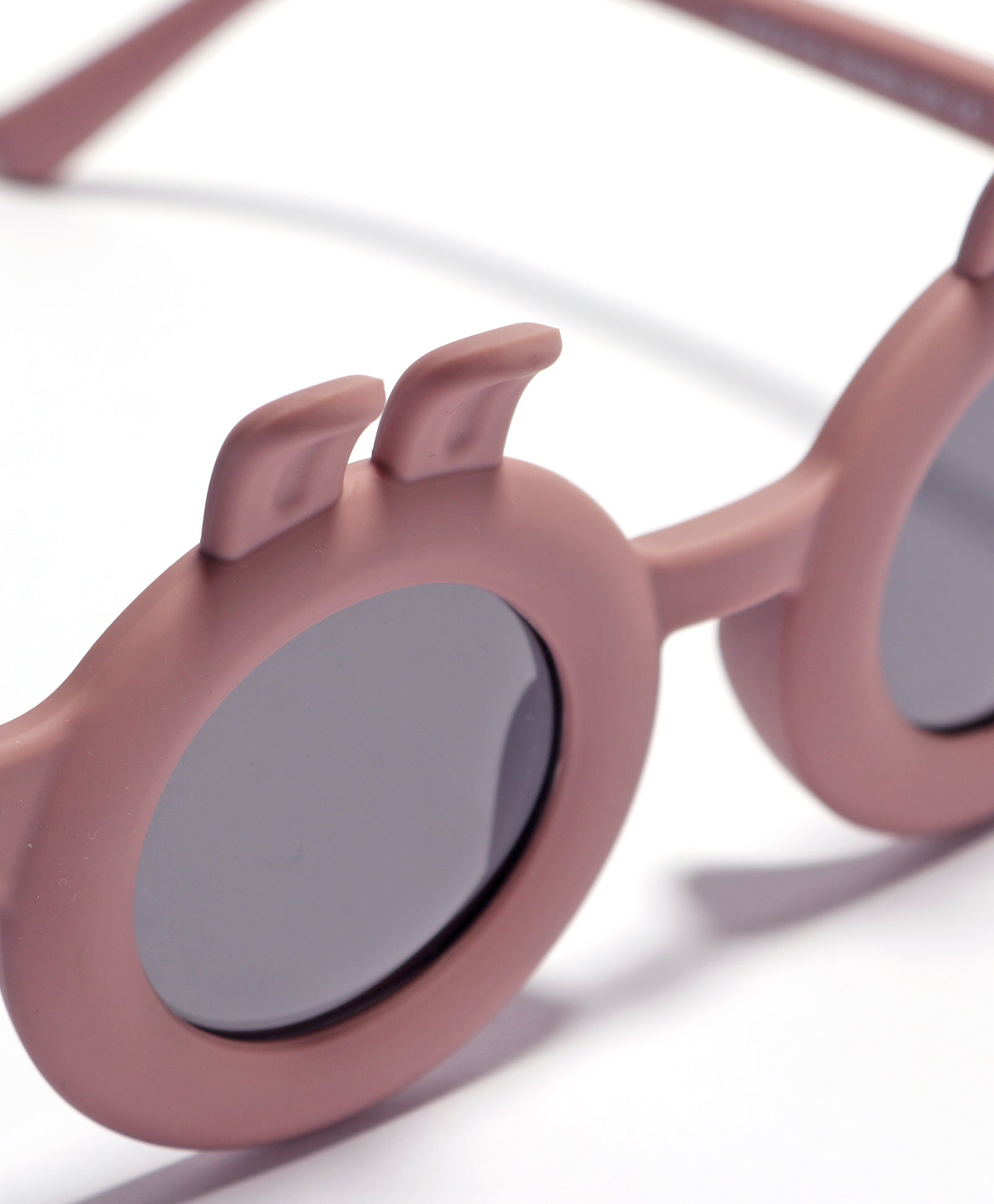BUNNY EARS UNBREAKABLE SUNGLASSES BROWN  (2 YEARS TO 6 YEARS)
