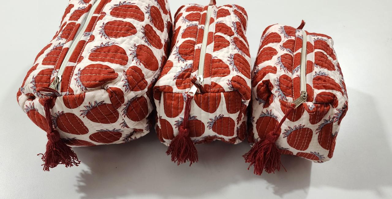 Strawberry Print Pouch Set
